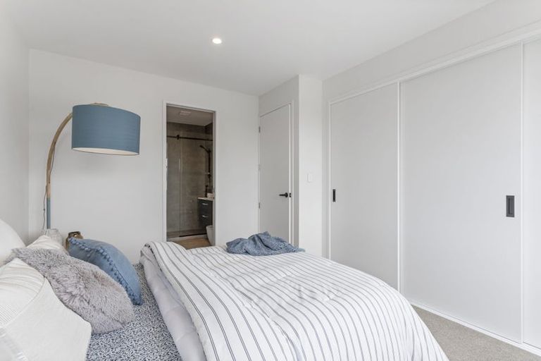 Photo of property in 1 Huljich Way, Hobsonville, Auckland, 0616