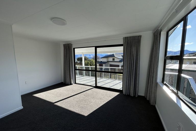 Photo of property in 71 Manuka Crescent, Wanaka, 9305