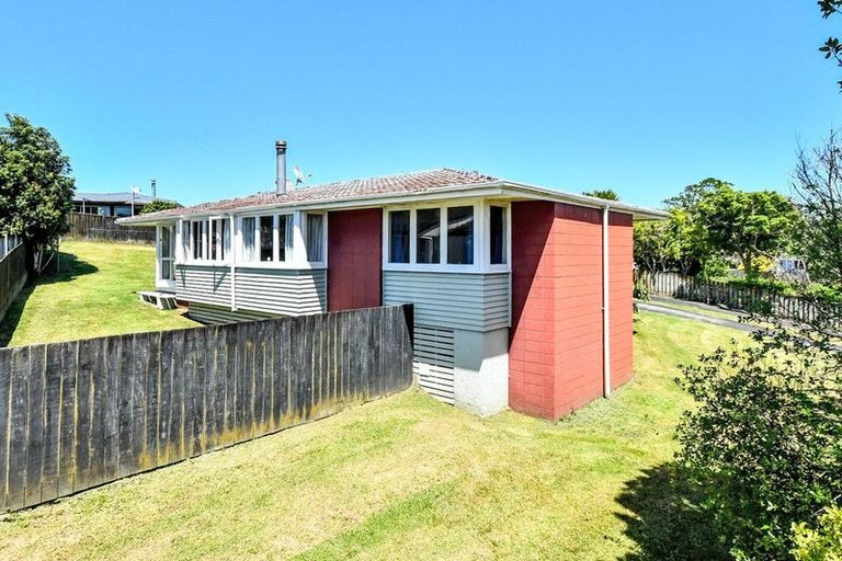Photo of property in 27 Matai Street, Waiuku, 2123