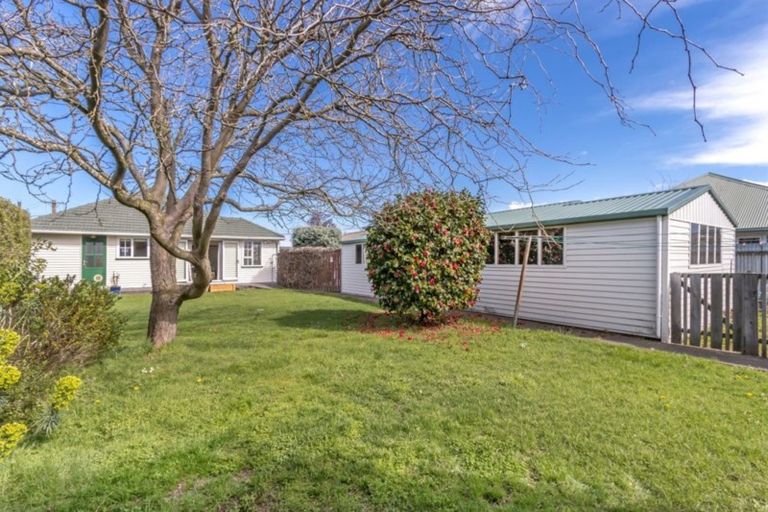 Photo of property in 18 Greendale Avenue, Avonhead, Christchurch, 8042