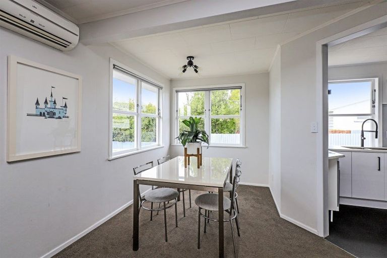 Photo of property in 24 Magdalen Crescent, Pirimai, Napier, 4112
