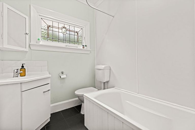 Photo of property in 2 Earl Street, Hillsborough, Christchurch, 8022