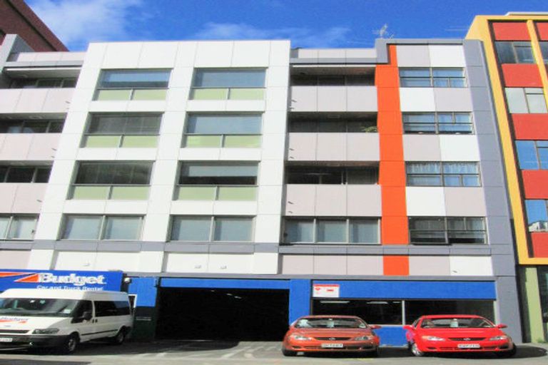 Photo of property in Budget Car Rental, 5/81 Ghuznee Street, Te Aro, Wellington, 6011
