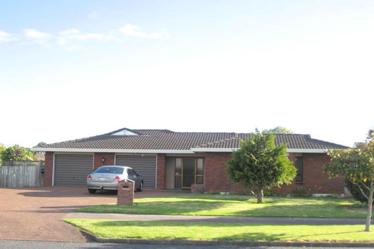 Photo of property in 32 Charles Prevost Drive, The Gardens, Auckland, 2105