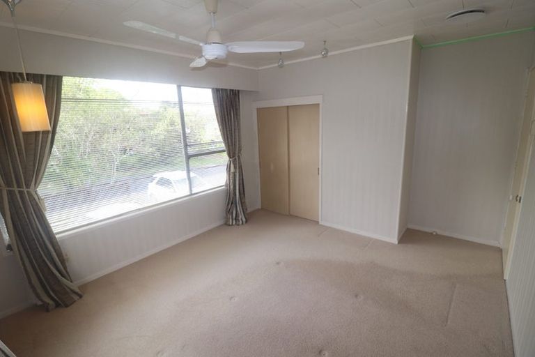 Photo of property in 10 Celeste Place, Totara Vale, Auckland, 0627