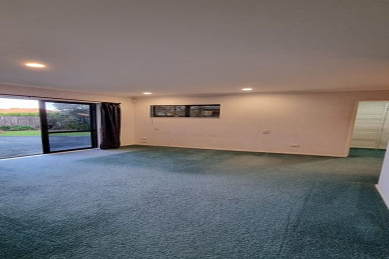Photo of property in 174 Kilkenny Drive, East Tamaki Heights, Auckland, 2016