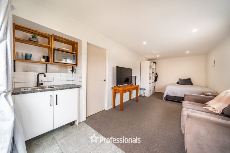 Photo of property in 6 Avonlea Grove, Belmont, Lower Hutt, 5010