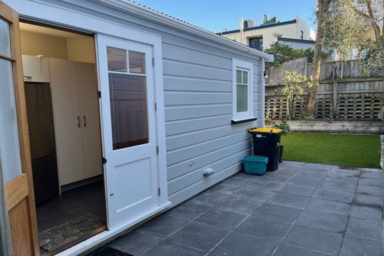 Photo of property in 9a Albany Avenue, Mount Victoria, Wellington, 6011