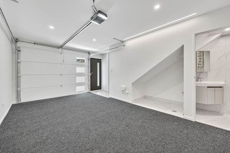 Photo of property in 252 Pakuranga Road, Pakuranga Heights, Auckland, 2010