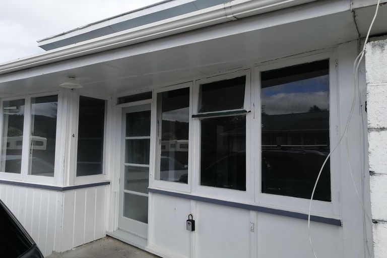 Photo of property in 4/516 Fergusson Drive, Trentham, Upper Hutt, 5018
