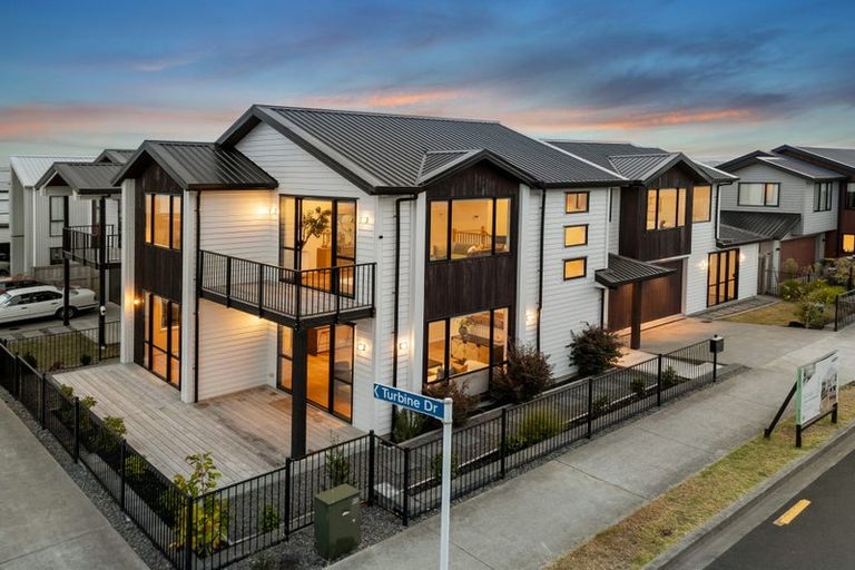 Photo of property in 1 Turbine Way, Hobsonville, Auckland, 0616