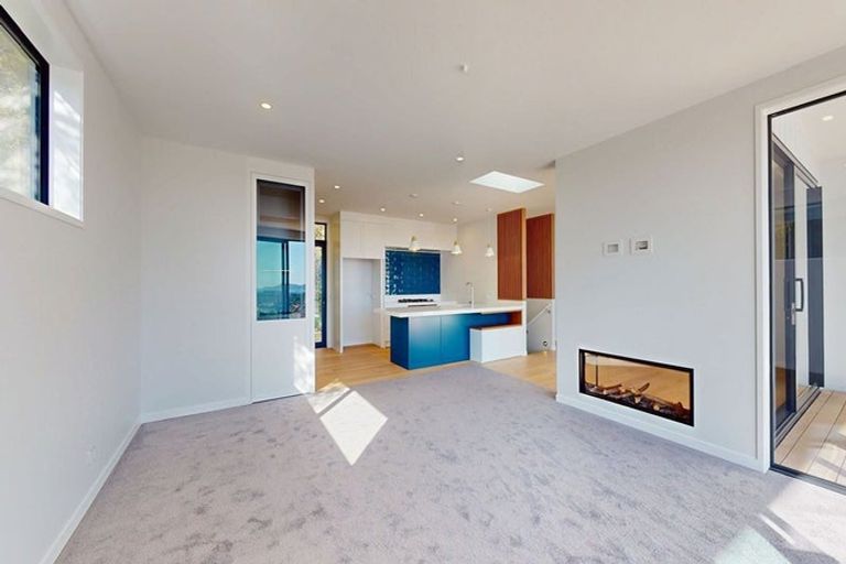 Photo of property in 39 Kotare Street, Waikanae, 5036