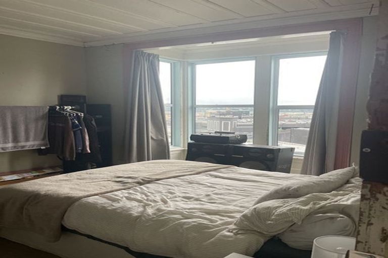 Photo of property in 1 Heriot Row, Dunedin Central, Dunedin, 9016