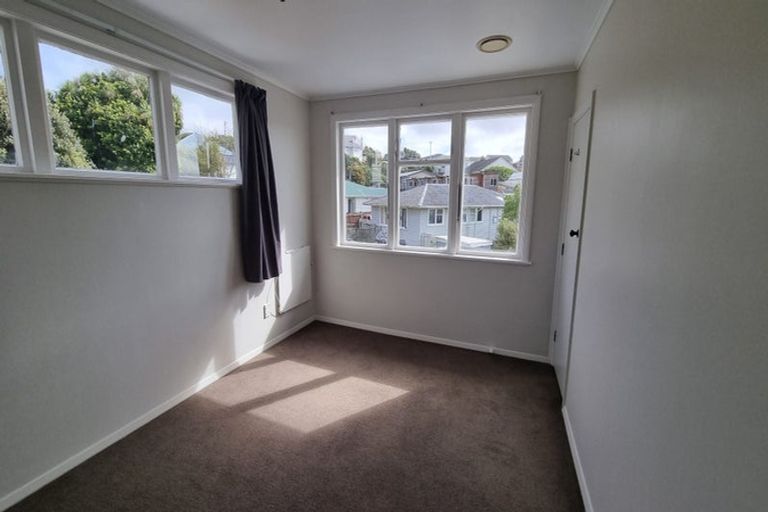 Photo of property in 41 Hindmarsh Street, Johnsonville, Wellington, 6037