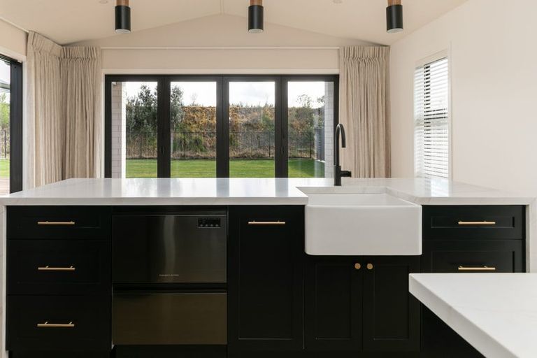 Photo of property in 25 Arihi Crescent, Frimley, Hastings, 4120