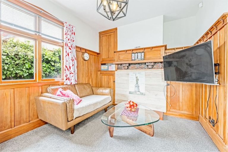 Photo of property in 21 Wyon Street, Linwood, Christchurch, 8062