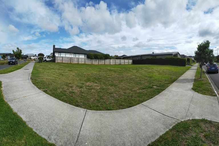 Photo of property in 30 Pohutukawa Parade, Riverhead, 0820