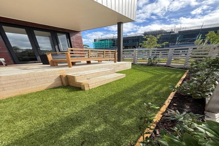 Photo of property in 53 Te Puketoka Lane, Mangere, 2022