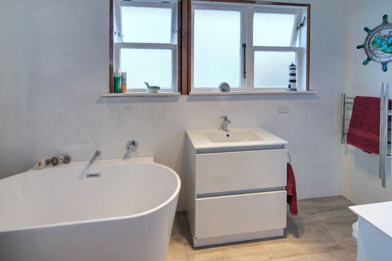 Photo of property in 30 Coddington Crescent, Masterton, 5810