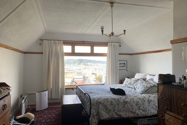 Photo of property in 5 Grosvenor Terrace, Wadestown, Wellington, 6012