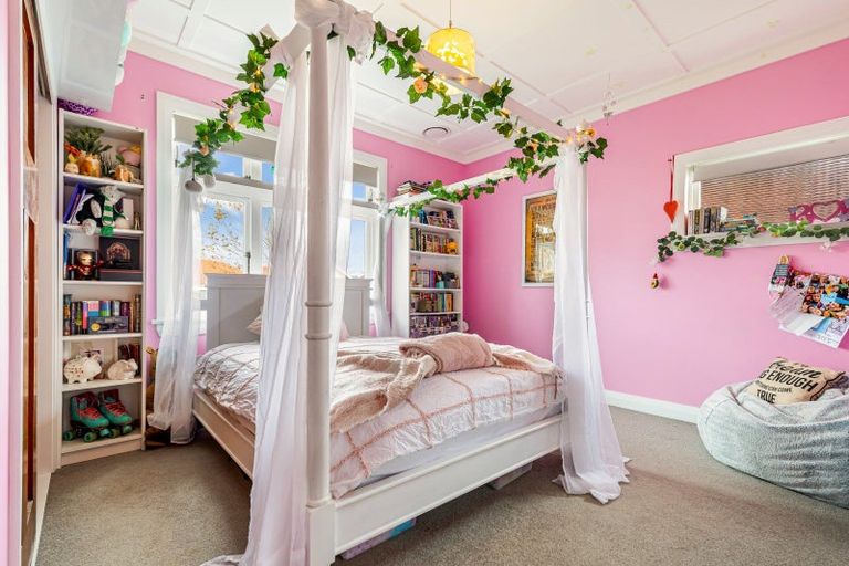 Photo of property in 1 Sunderland Avenue, Hobsonville, Auckland, 0616