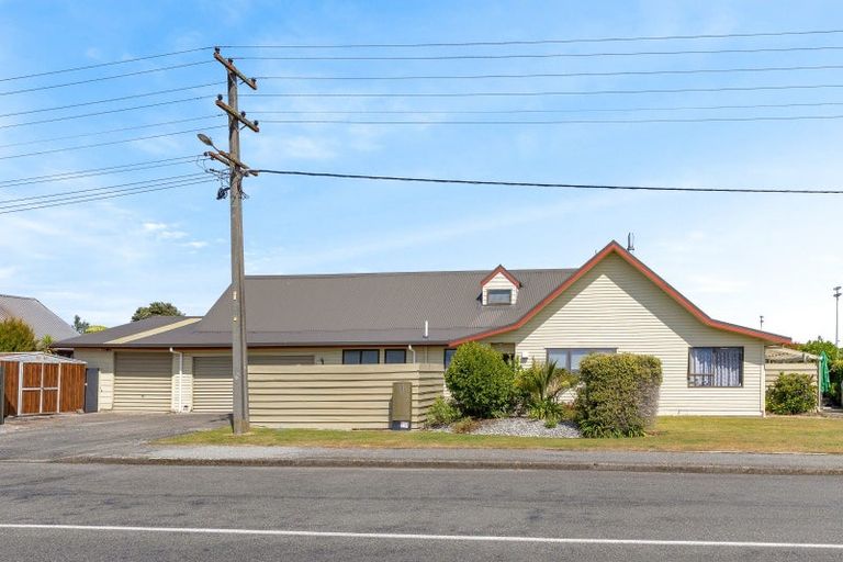 Photo of property in 92 Henley Street, Westport, 7825