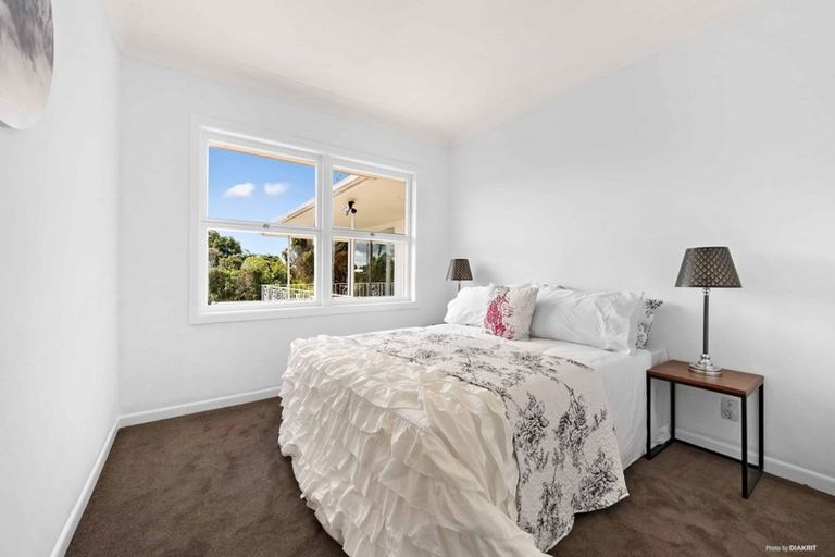 Photo of property in 34 Kohekohe Street, New Lynn, Auckland, 0600