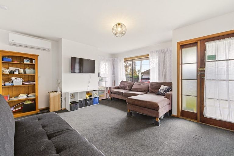 Photo of property in 4 Ontario Place, Wainoni, Christchurch, 8061