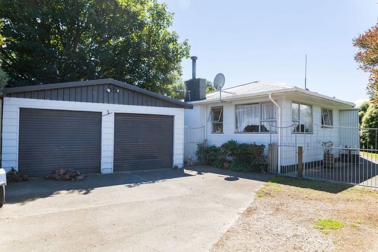Photo of property in 12 Mathew Street, Dannevirke, 4930