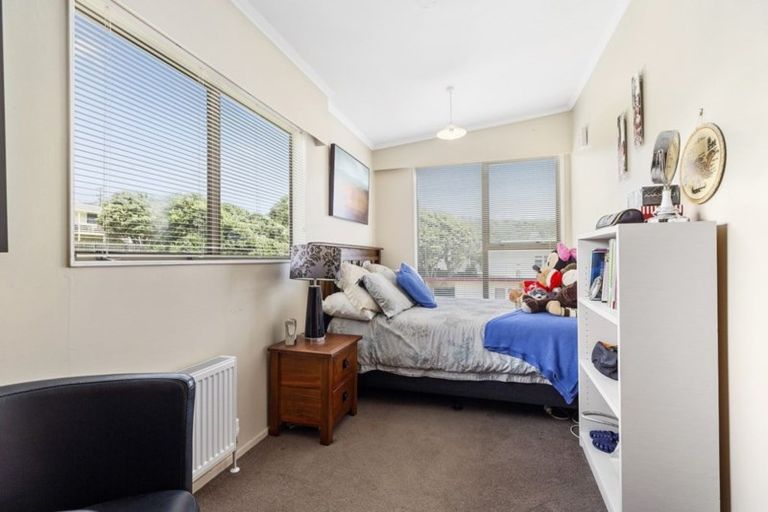 Photo of property in 43 Tireti Road, Titahi Bay, Porirua, 5022