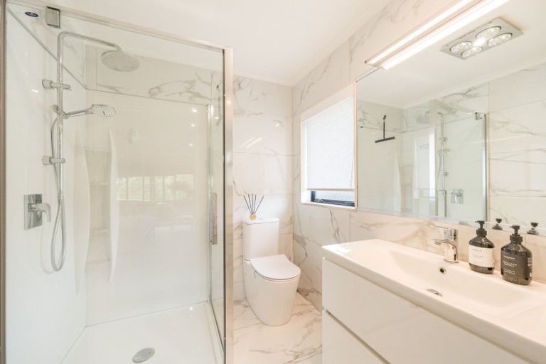 Photo of property in 54 Cashmere Drive, Fitzherbert, Palmerston North, 4410