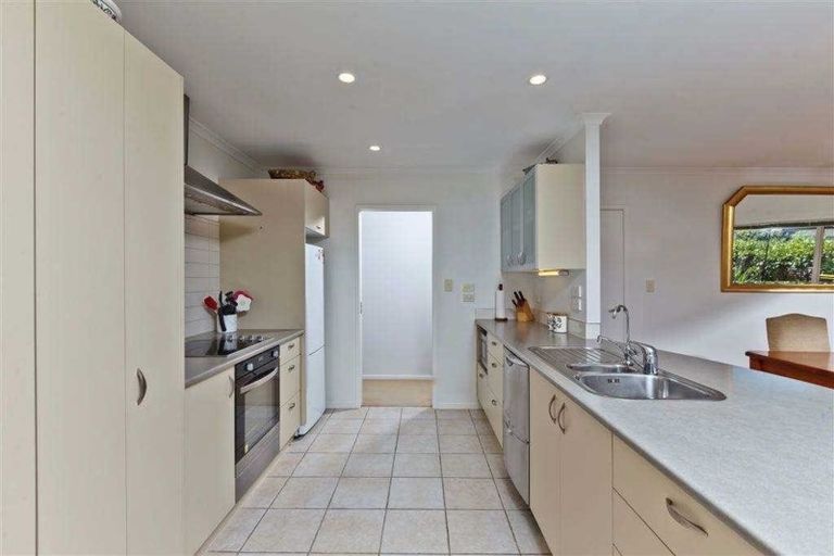 Photo of property in 2/14 Milton Road, Orewa, 0931