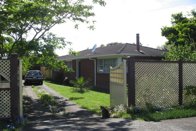 Photo of property in 32 Crawford Avenue, Mangere Bridge, Auckland, 2022