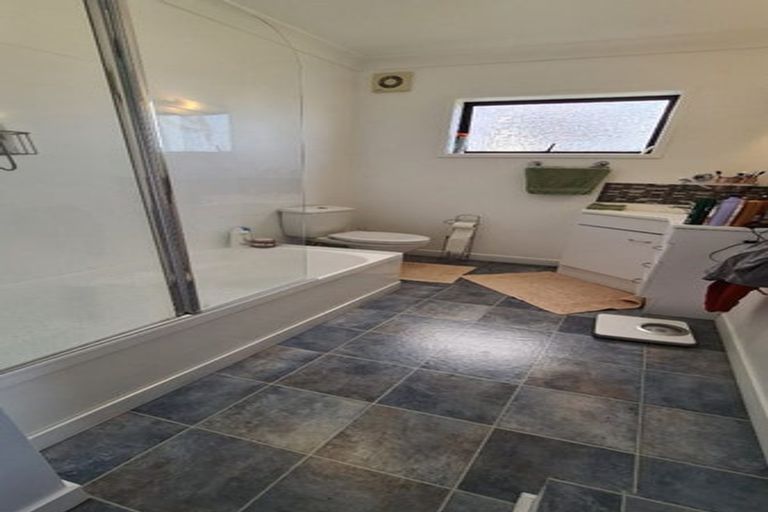 Photo of property in 18 Commins Road, Onerahi, Whangarei, 0110