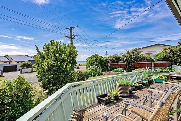 Photo of property in 3 Morton Street, Tuatapere, 9620