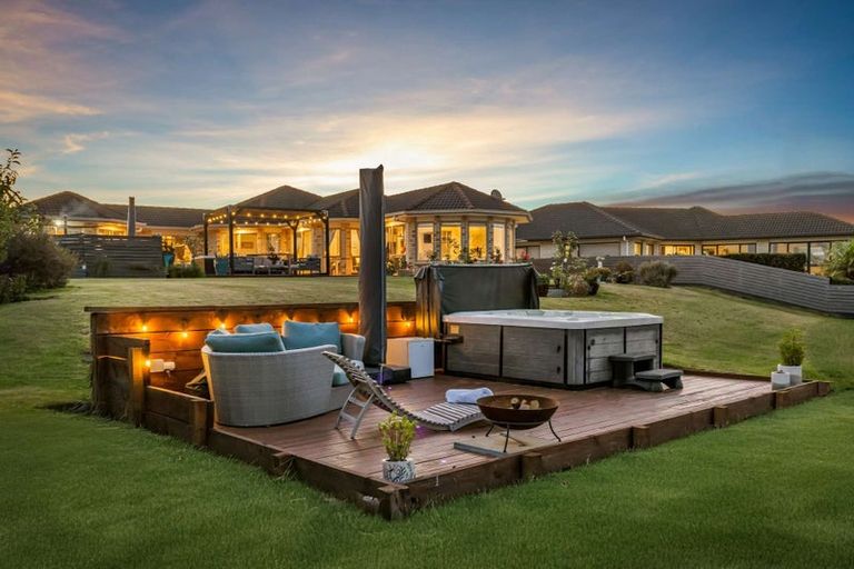 Photo of property in 82 Omana Avenue, Shelly Beach, Helensville, 0874