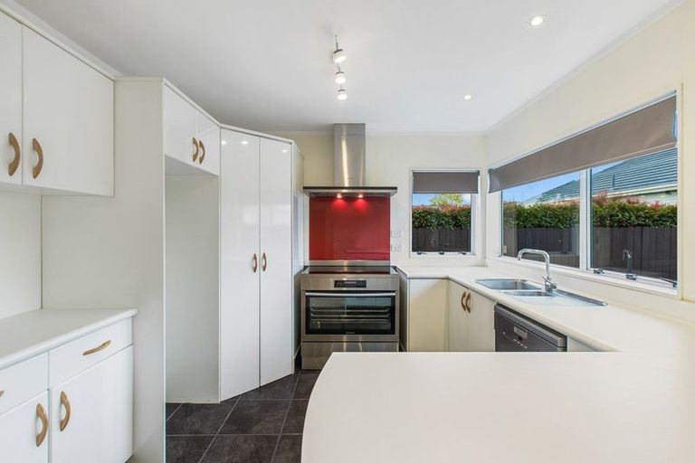 Photo of property in 2/10 Mangarata Avenue, Papatoetoe, Auckland, 2025