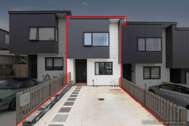 Photo of property in 25 Paina Crescent, Massey, Auckland, 0614