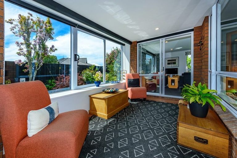 Photo of property in 32 Althorp Place, Avonhead, Christchurch, 8042