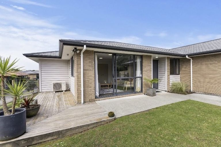 Photo of property in 169a Colwill Road, Massey, Auckland, 0614