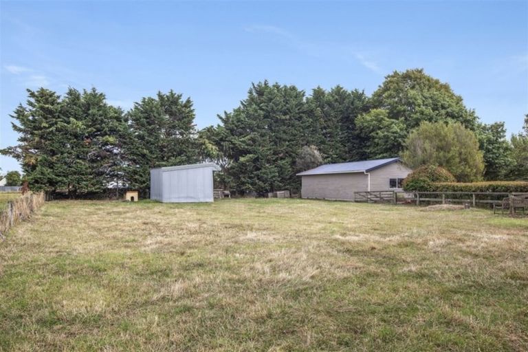 Photo of property in 73 Eders Road, Woodend, 7610