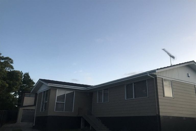 Photo of property in 7 Caringbah Drive, Papatoetoe, Auckland, 2025