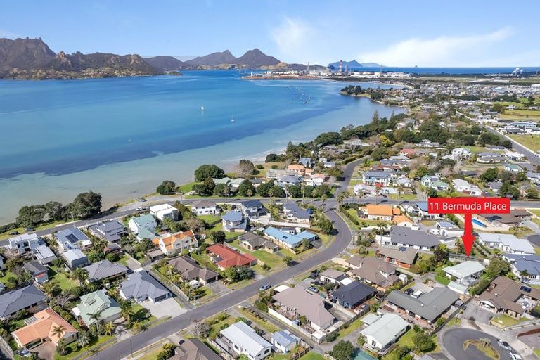 Photo of property in 11 Bermuda Place, One Tree Point, 0118