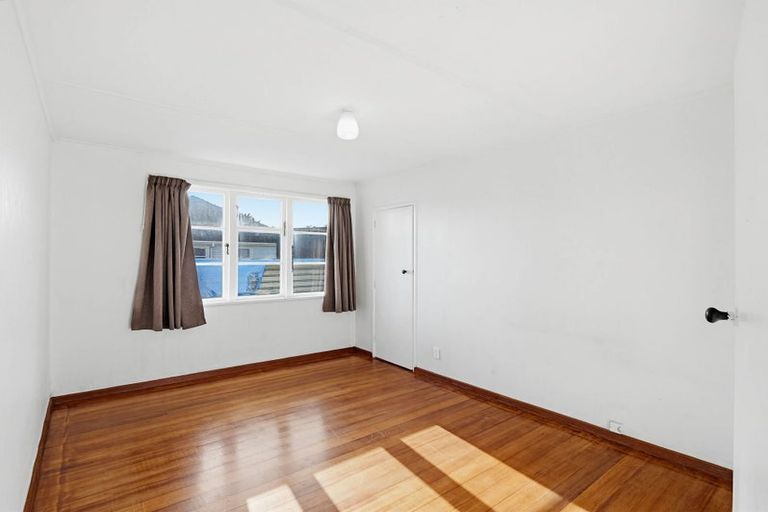 Photo of property in 16 Victory Place, Aramoho, Whanganui, 4500