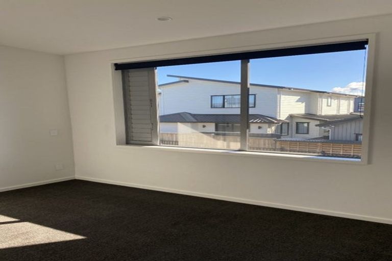 Photo of property in 5 Gunn Way, Hobsonville, Auckland, 0616