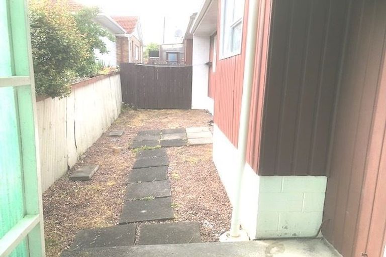Photo of property in 67 Titirangi Road, New Lynn, Auckland, 0600