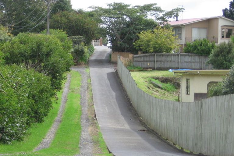 Photo of property in 1/112 Colwill Road, Massey, Auckland, 0614