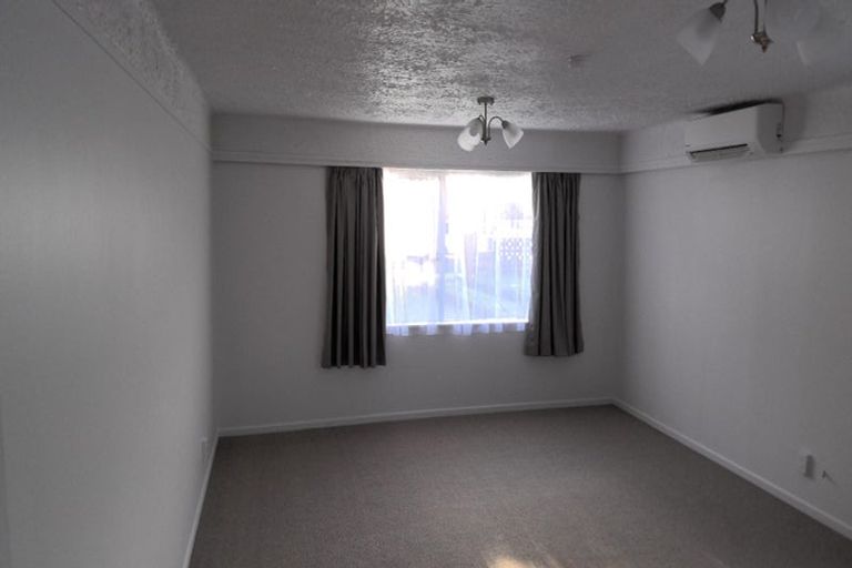 Photo of property in 53 Great South Road, Papakura, 2110