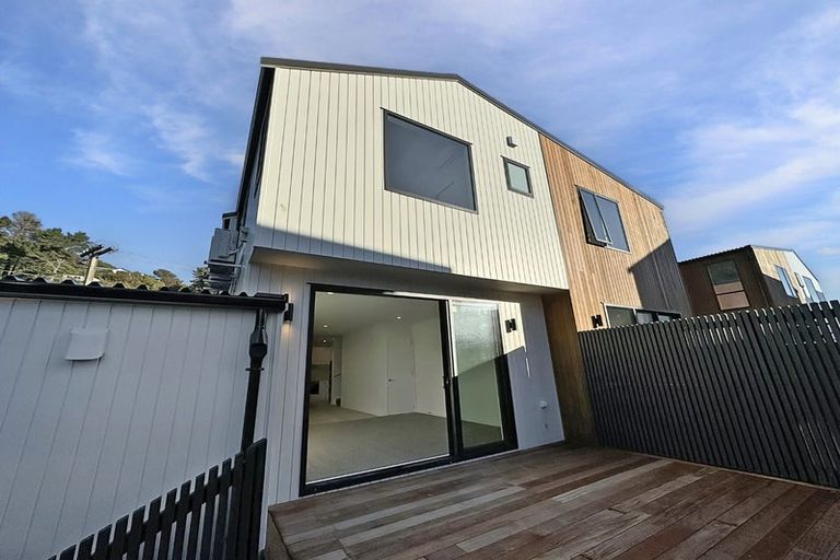Photo of property in 323 Riverside Drive, Waterloo, Lower Hutt, 5011