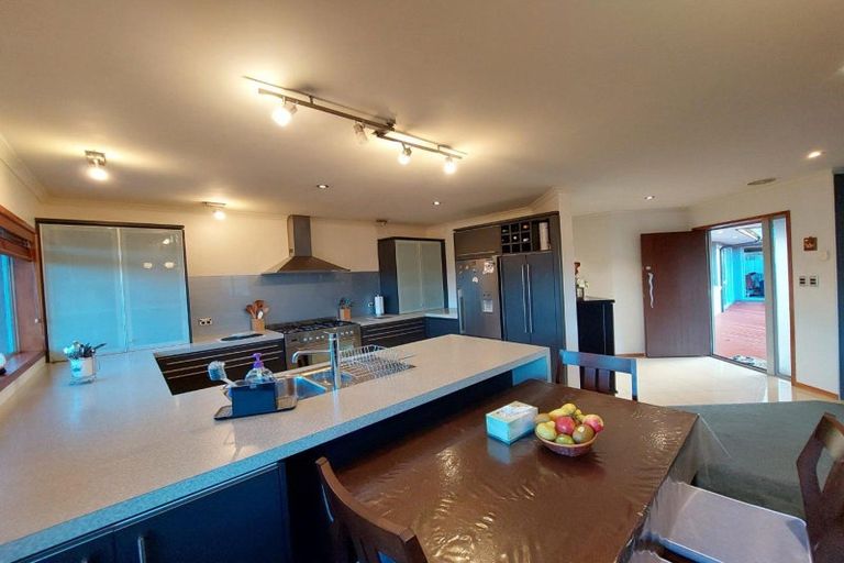 Photo of property in 174 Heta Road, Highlands Park, New Plymouth, 4312